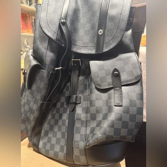 Louis Vuitton Christopher MM - Picture 6 of 16